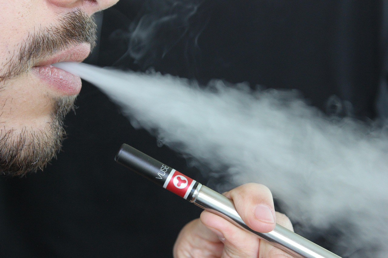 elfbar nachfüll pod läuft aus Les pays qui interdisent la cigarette électronique main image 1